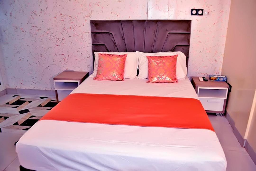 Complexe Hotelier And Uagadugú Exterior foto